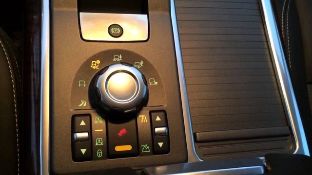 Land Rover tố Volkswagen trộm công nghệ Land Rover tố Volkswagen trộm công nghệ