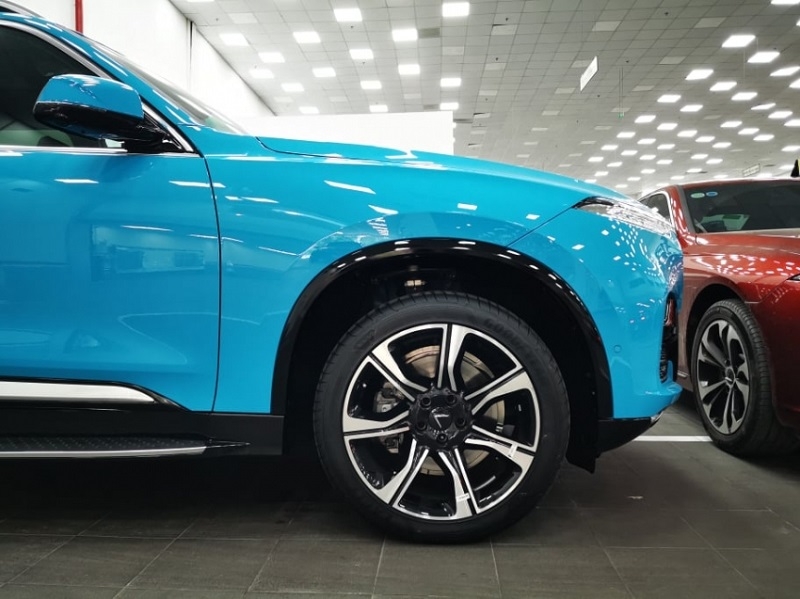 Xe chủ tịch VinFast President được độ màu sơn xe độc lạ Xe chủ tịch VinFast President được độ màu sơn xe độc lạ