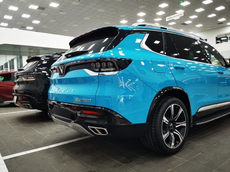 Xe chủ tịch VinFast President được độ màu sơn xe độc lạ Xe chủ tịch VinFast President được độ màu sơn xe độc lạ