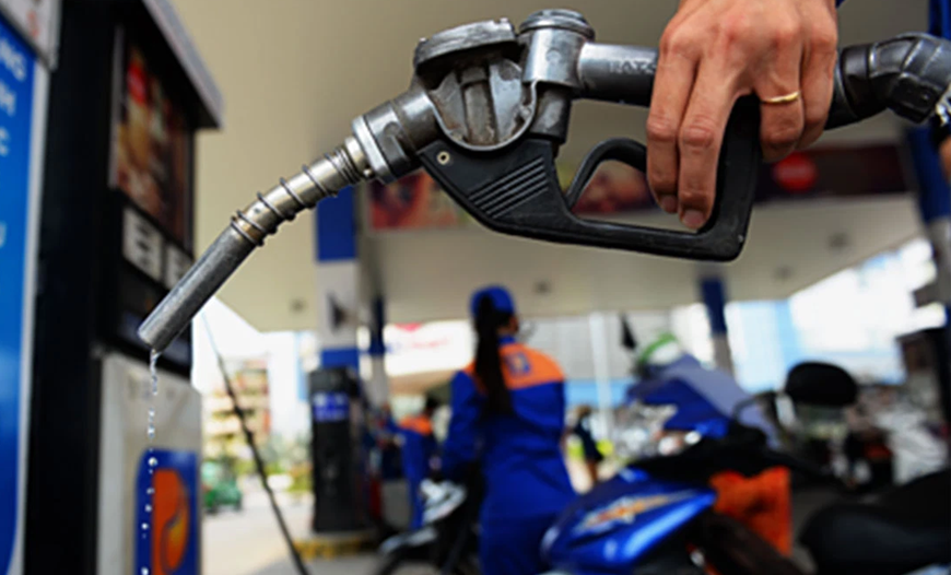 Từ năm 2022, giá xăng dầu sẽ được điều chỉnh mỗi tháng 3 lần