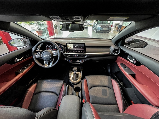 Xả hàng tồn, Kia K3 giảm xuống chỉ còn 470 triệu đồng