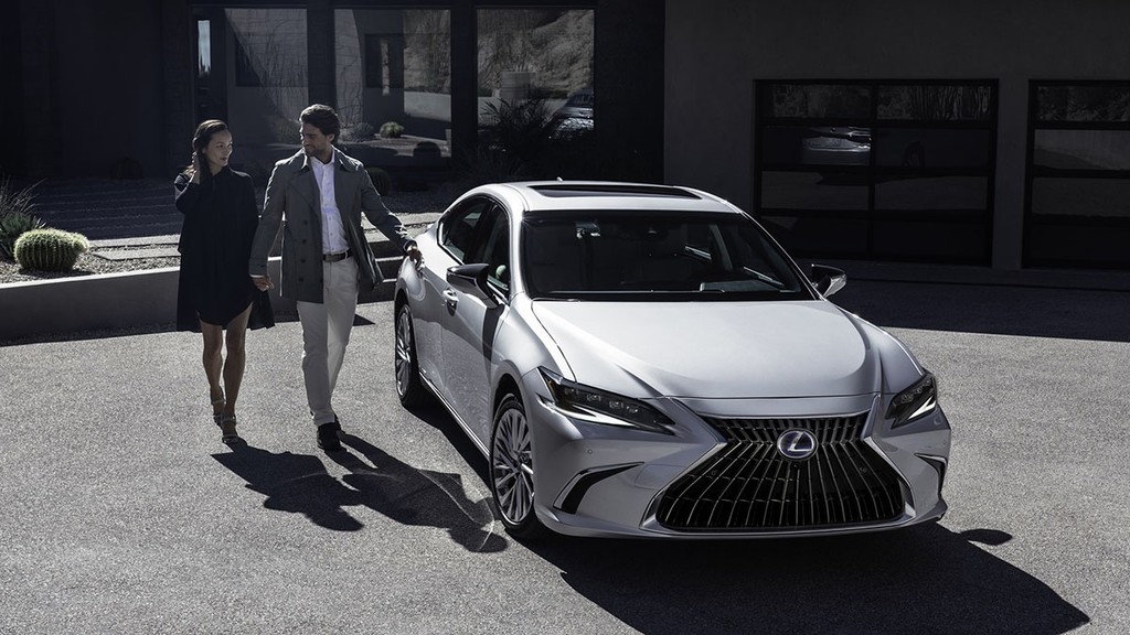 Lexus ES 2022