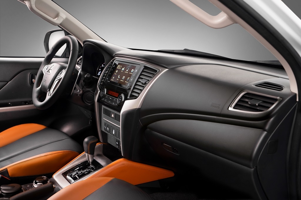 Mitsubishi Triton Athlete giá từ 760 triệu đồng tại Việt Nam