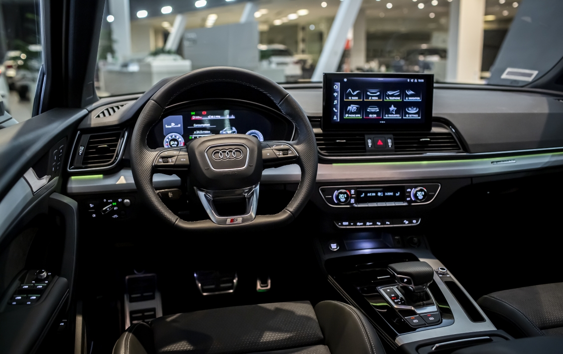 Chi tiết Audi Q5 Sportback vừa ra mắt tại Việt Nam Chi tiết Audi Q5 Sportback vừa ra mắt tại Việt Nam