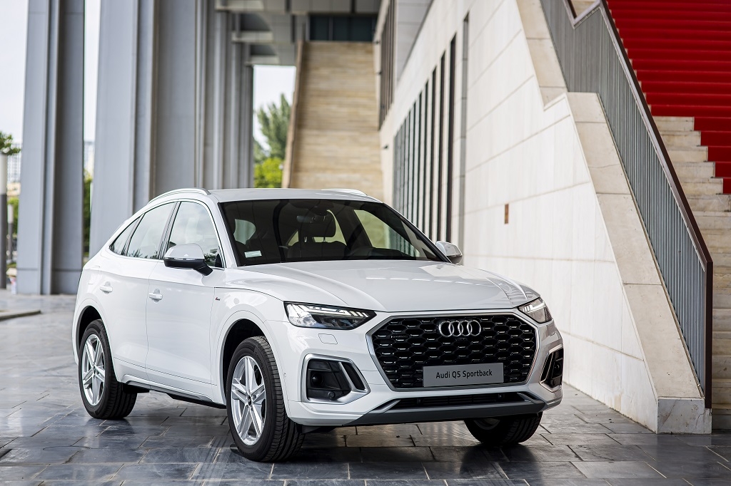 Chi tiết Audi Q5 Sportback vừa ra mắt tại Việt Nam Chi tiết Audi Q5 Sportback vừa ra mắt tại Việt Nam