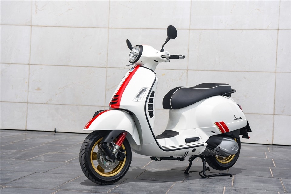Vespa GTS 