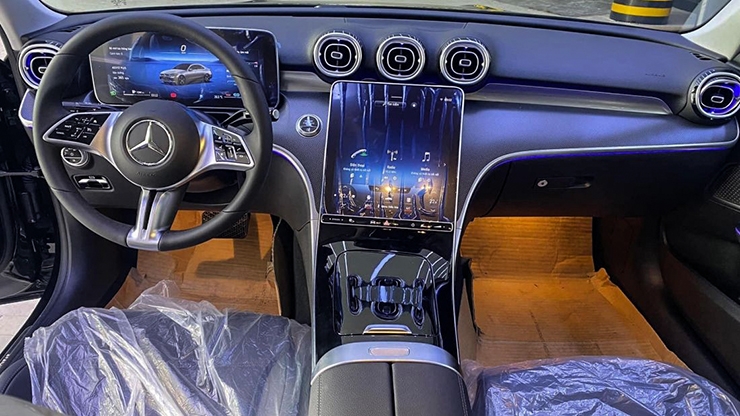 Mercedes-Benz C300 AMG 2022 lắp ráp trong nước có gì đặc biệt? Mercedes-Benz C300 AMG 2022 lắp ráp trong nước có gì đặc biệt?