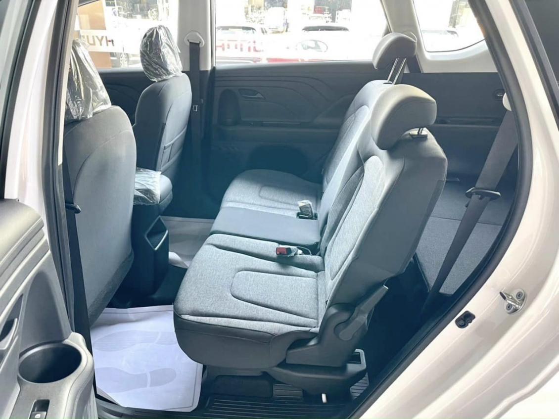 Hyundai Stargazer bản tiêu chuẩn Hyundai Stargazer bản tiêu chuẩn