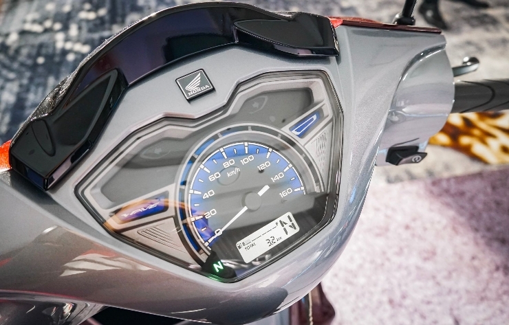 Honda Wave 125i 2023 nhập Thái đầu tiên về Việt Nam, giá 86 triệu đồng Honda Wave 125i 2023 nhập Thái đầu tiên về Việt Nam, giá 86 triệu đồng