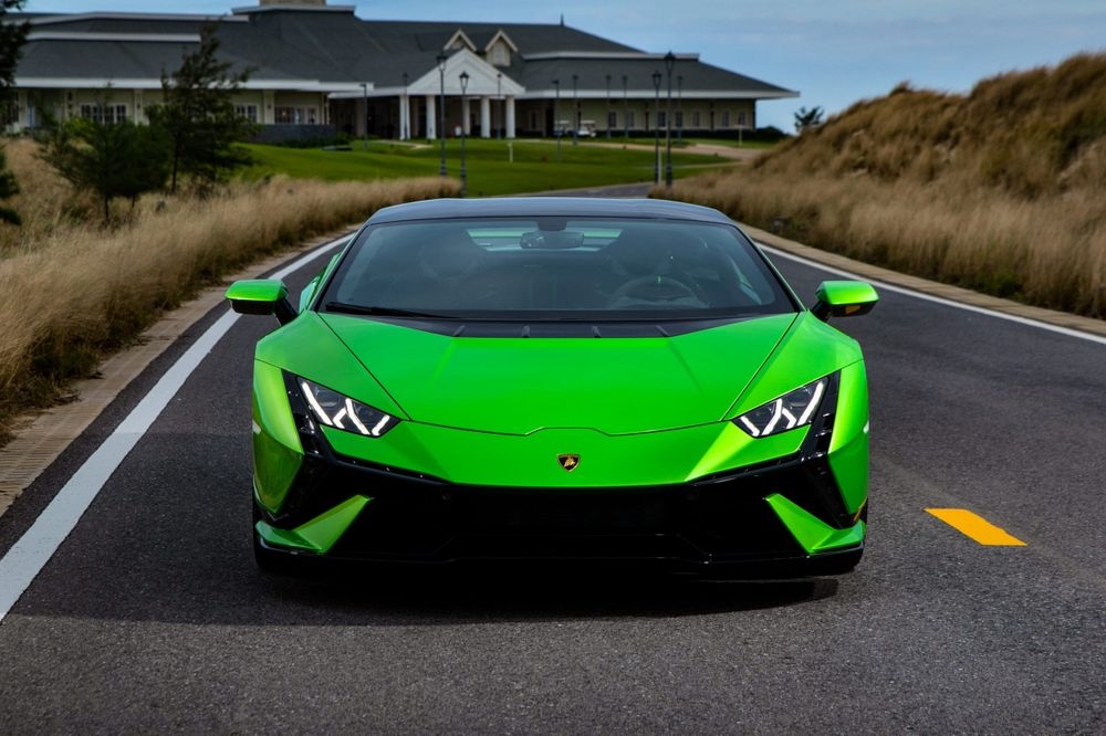 Chi tiết Lamborghini Huracan Tecnica giá từ 19 tỷ đồng tại Việt Nam Chi tiết Lamborghini Huracan Tecnica giá từ 19 tỷ đồng tại Việt Nam