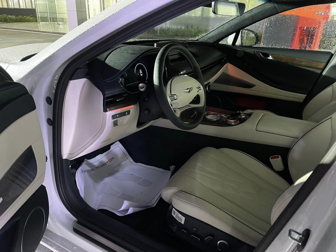 Genesis Electrified G80 2023