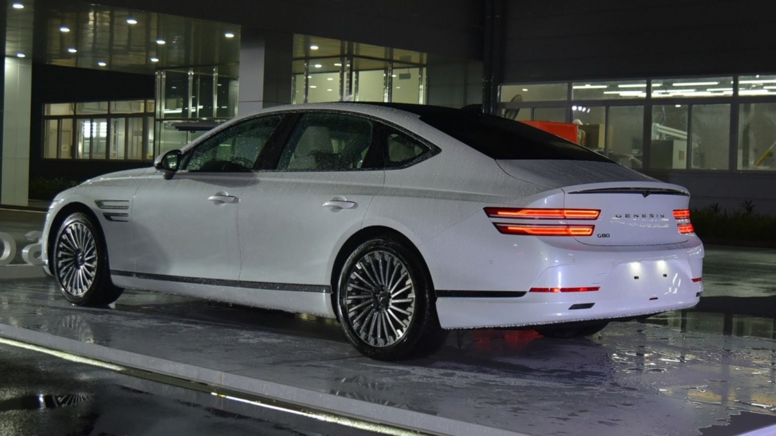 Genesis Electrified G80 2023