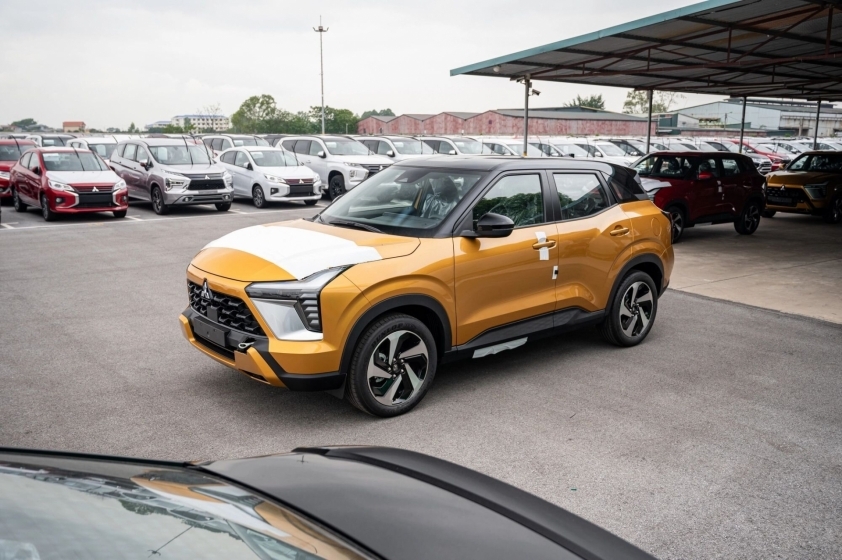 Lô xe Mitsubishi Xforce đầu tiên đã cập cảng Việt Nam Lô xe Mitsubishi Xforce đầu tiên đã cập cảng Việt Nam