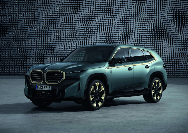 Bộ đôi BMW X5 mới và BMW XM hiệu suất cao trình làng tại Việt Nam Bộ đôi BMW X5 mới và BMW XM hiệu suất cao trình làng tại Việt Nam