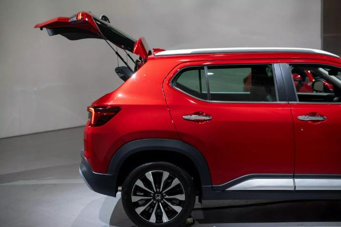 Honda WR-V ra mắt tại Nhật Bản, giá quy đổi từ 320 triệu đồng