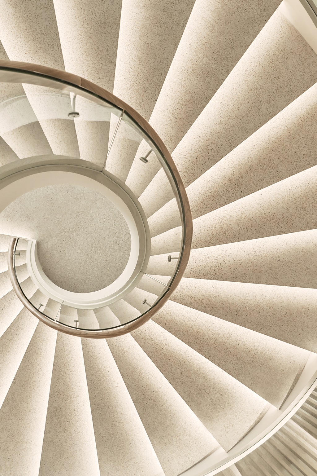 JLR Việt Nam ra mắt Trung tâm trưng bày theo tiêu chuẩn mới cao nhất tại Hà Nội