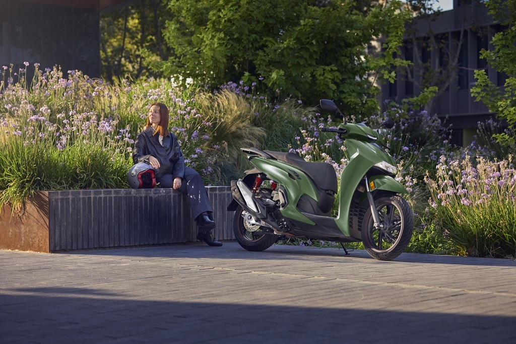 Honda SH350i 2025 ra mắt tại Việt Nam, giá từ 151 triệu đồng