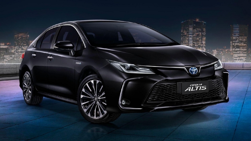 Toyota Corolla Altis 2025 ra mắt, giá quy đổi 674 triệu đồng