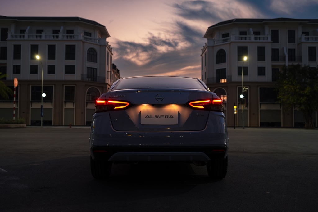 Nissan Almera 2025 ra mắt Việt Nam, giá từ 489 triệu đồng