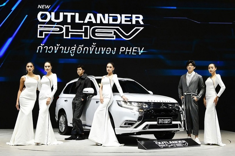 Mitsubishi Outlander PHEV 2021 ra mắt Thái Lan, giá từ 1,25 tỷ đồng