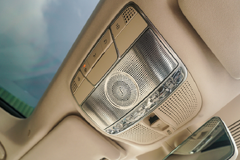 Mercedes-Maybach S560 4 Matic 'màu hiếm' hơn 11 tỷ về Việt Nam Mercedes-Maybach S560 4Matic 'màu hiếm' hơn 11 tỷ về Việt Nam