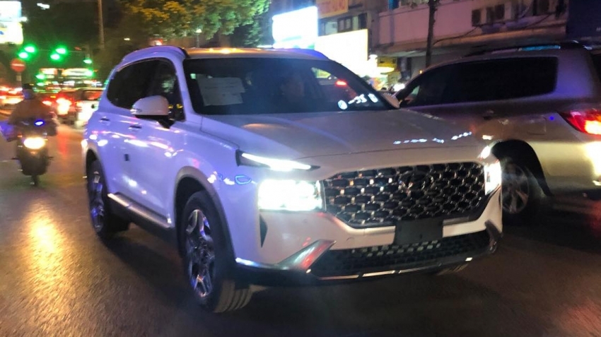 Hyundai Santa Fe 2021 lần đầu lăn bánh tại Việt Nam Hyundai Santa Fe 2021 lần đầu lăn bánh tại Việt Nam