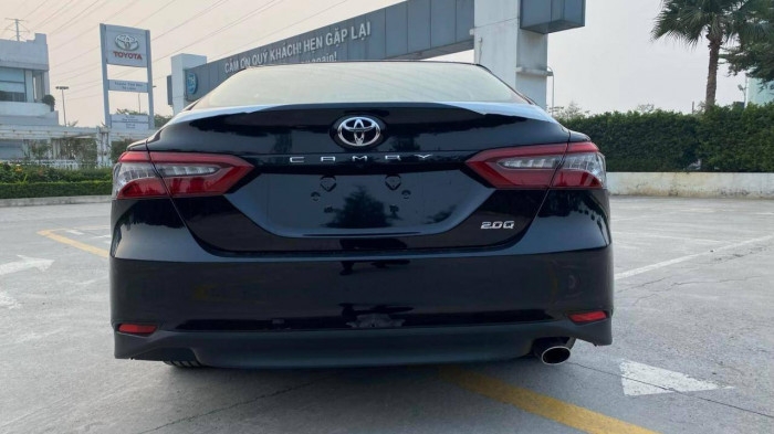 Toyota Camry 2022 đã về đại lý, sẵn sàng cho ngày ra mắt