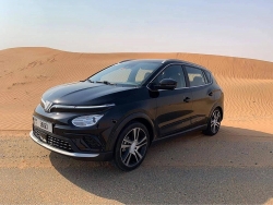 VinFast VF e34 gây bất ngờ khi xuất hiện tại Dubai