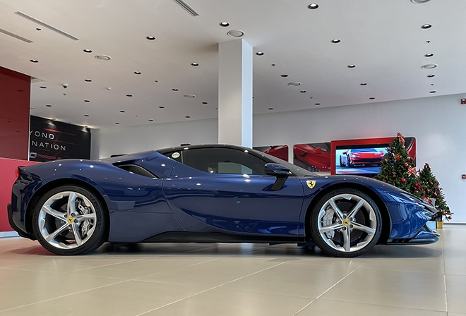 Ferrari SF90 Stradale