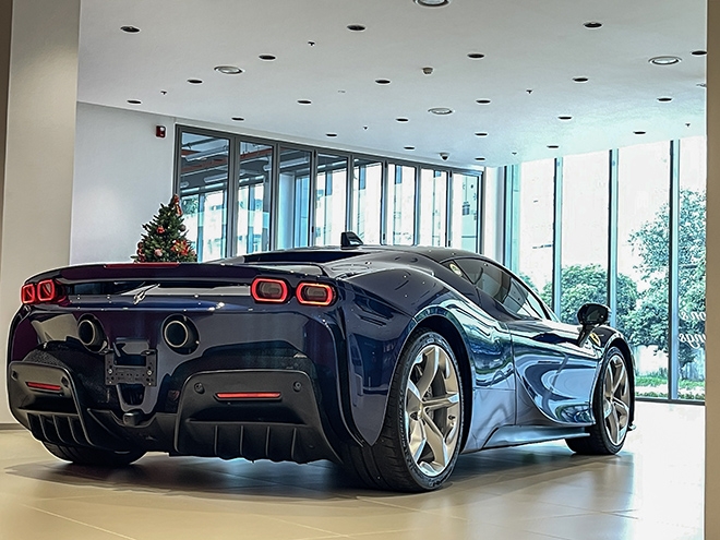 Ferrari SF90 Stradale