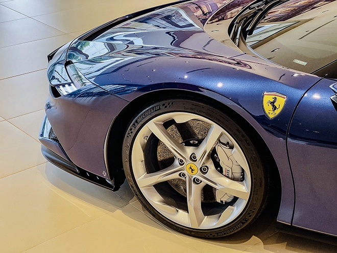 Ferrari SF90 Stradale