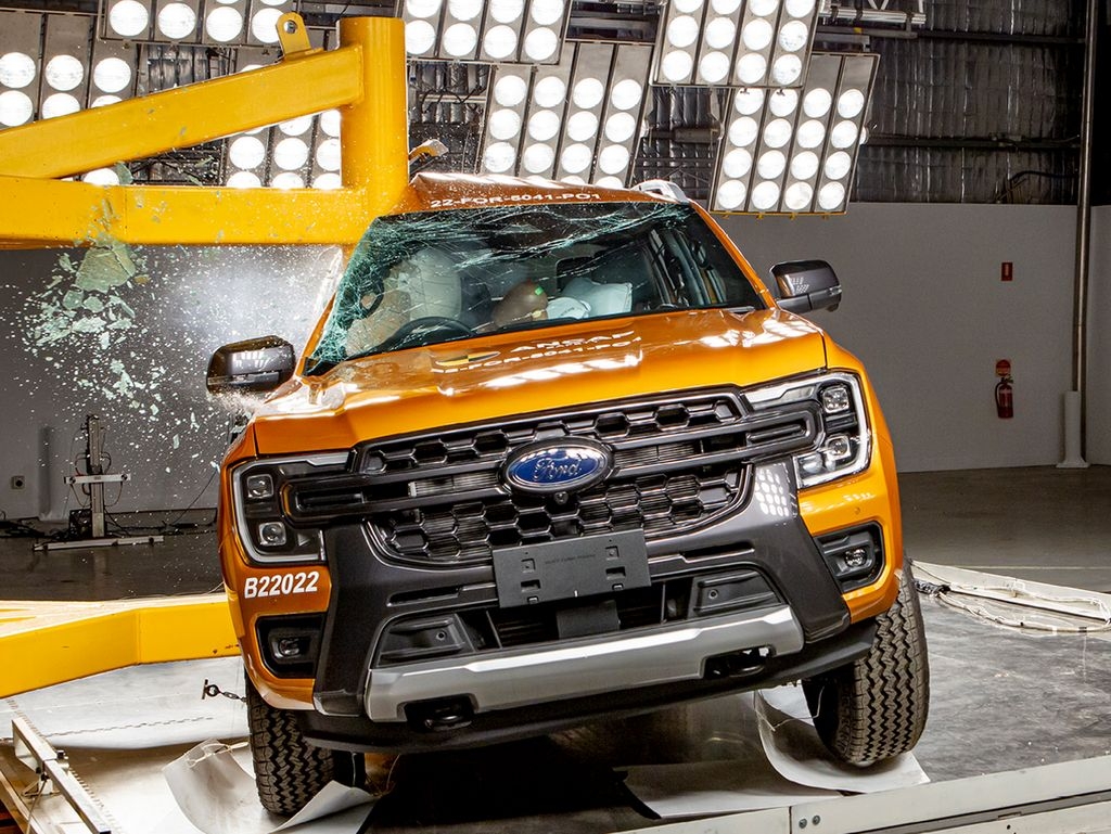 Xe bán tải Ford Ranger đạt chuẩn an toàn 5 sao Euro NCAP