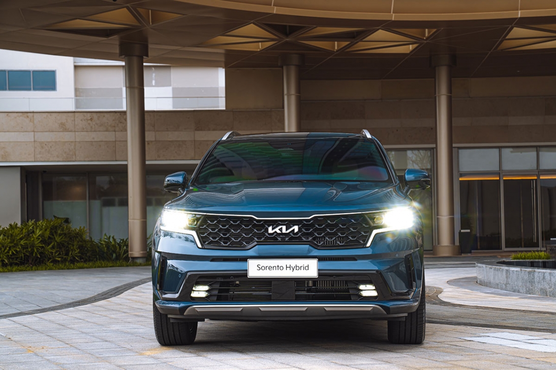 Kia Sorento Hybrid và Plug-in Hybrid 2023 vừa ra mắt có gì đặc biệt?