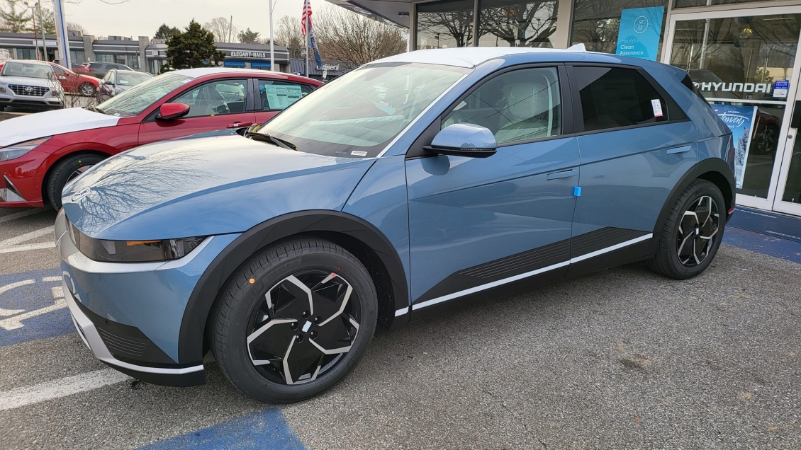 Hyundai Ioniq 5 Hyundai Ioniq 5