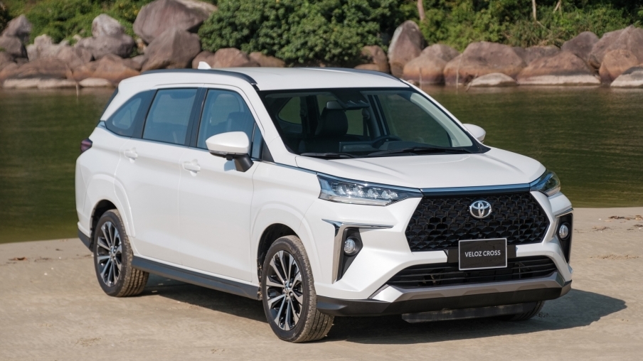 toyota veloz cross giam gia gan 40 trieu dong