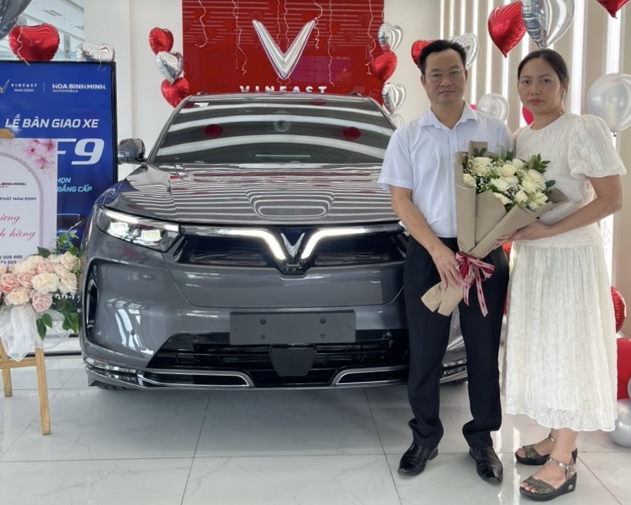 VinFast VF 9 ưu đãi hơn 100 triệu đồng: Lựa chọn xe gia đình đáng giá dịp cuối năm