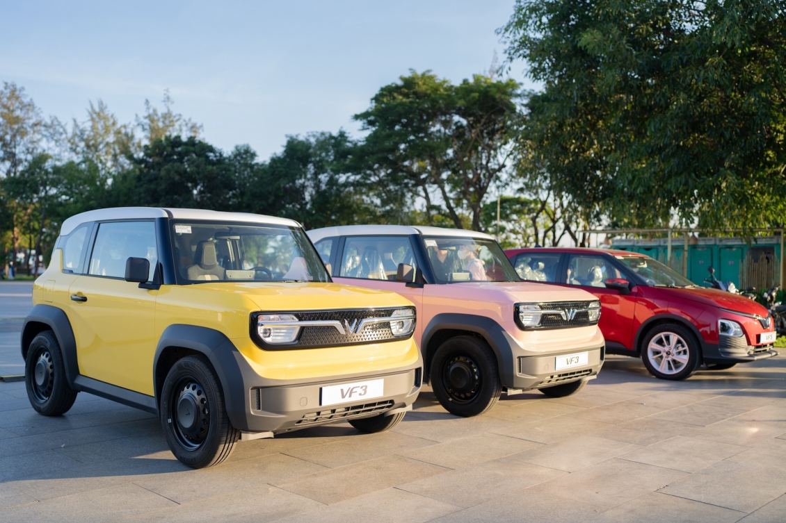 Ước mơ 4 bánh thành hiện thực 'trong phút mốt' với VinFast VF3