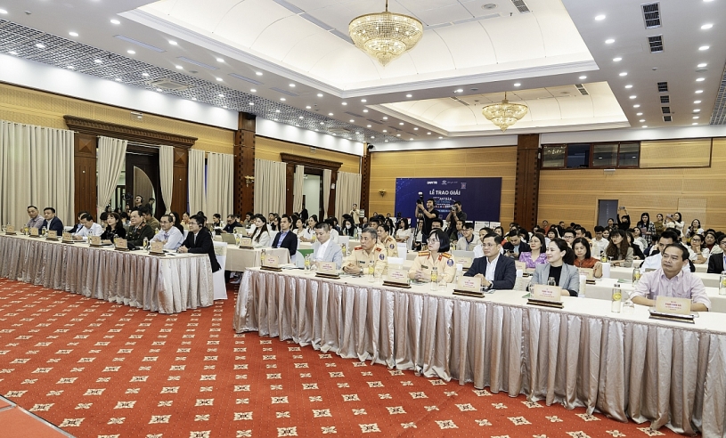 Trao giải Chương trình Sáng kiến an toàn giao thông Việt Nam 2024