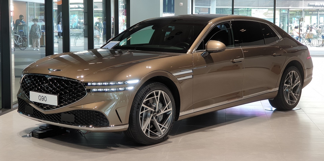 Genesis G90 được chào bán tại thị trường Việt Nam với giá từ 7,5 tỷ đồng