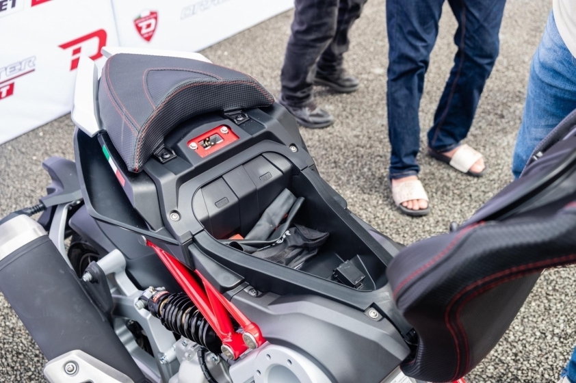 Italjet Dragster 300 ra mắt tại Việt Nam