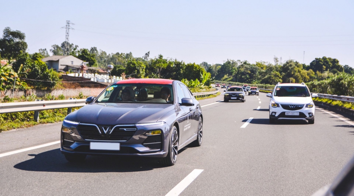 Chủ xe Fadil đi 4 năm thu cũ nguyên giá, đổi mới VF 8 được “tặng” thêm hàng chục triệu đồng Chủ xe Fadil đi 4 năm thu cũ nguyên giá, đổi mới VF 8 được “tặng” thêm hàng chục triệu đồng