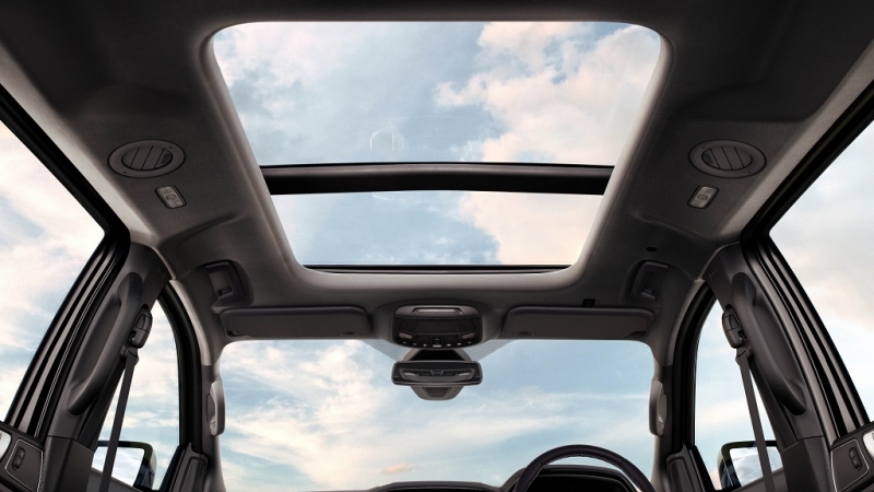 ford everest giam gia 100 trieu dua voi fortuner santafe