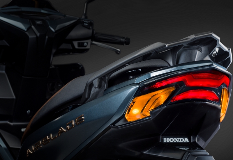 Chi tiết 4 phiên bản, 10 màu của Honda Air Blade 2020