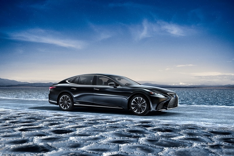 Lexus LS 500h 2018 trình làng tại Geneva Motor Show 2017