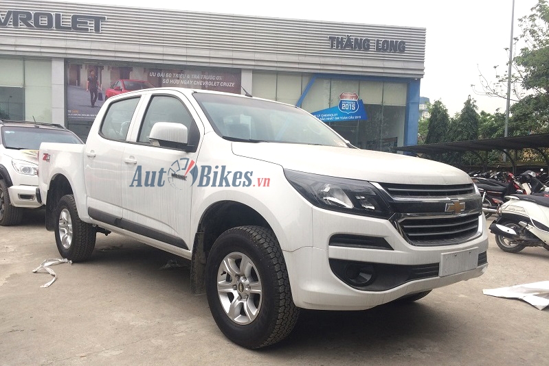 10 o to ban chay nhat viet nam thang 42017