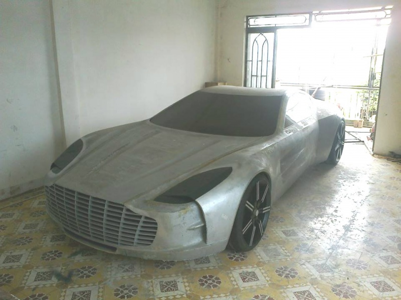 chang trai viet tu tay lam mo hinh sieu xe aston martin one 77