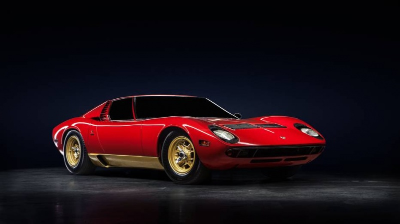 huyen thoai lamborghini aventador miura hoi sinh