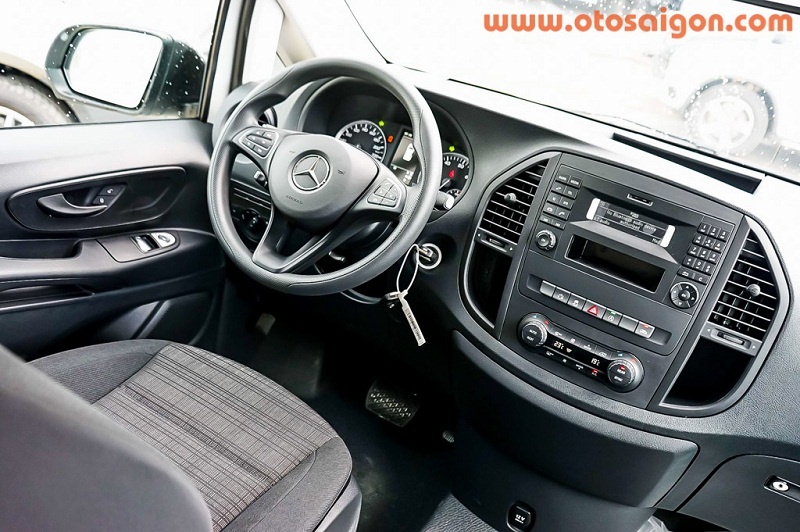Mercedes Vito Tourer 121 giá 1,85 tỷ tại Việt Nam mercedes vito tourer 121 gia 185 ty tai viet nam