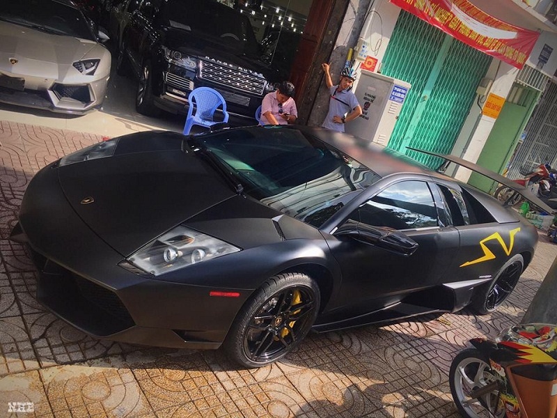 dai gia minh nhua rao ban dan sieu xe trieu do