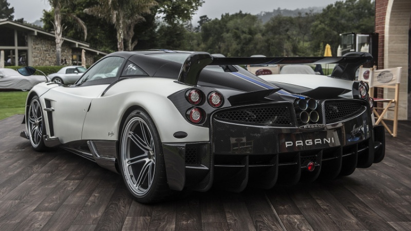 ngo ngang truoc ve dep cua sieu xe pagani huayra bc